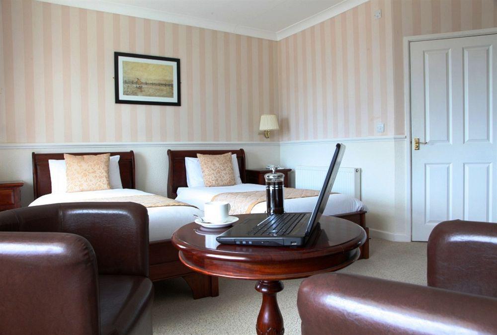 Cliff Head Hotel カーライオン・ベイ エクステリア 写真