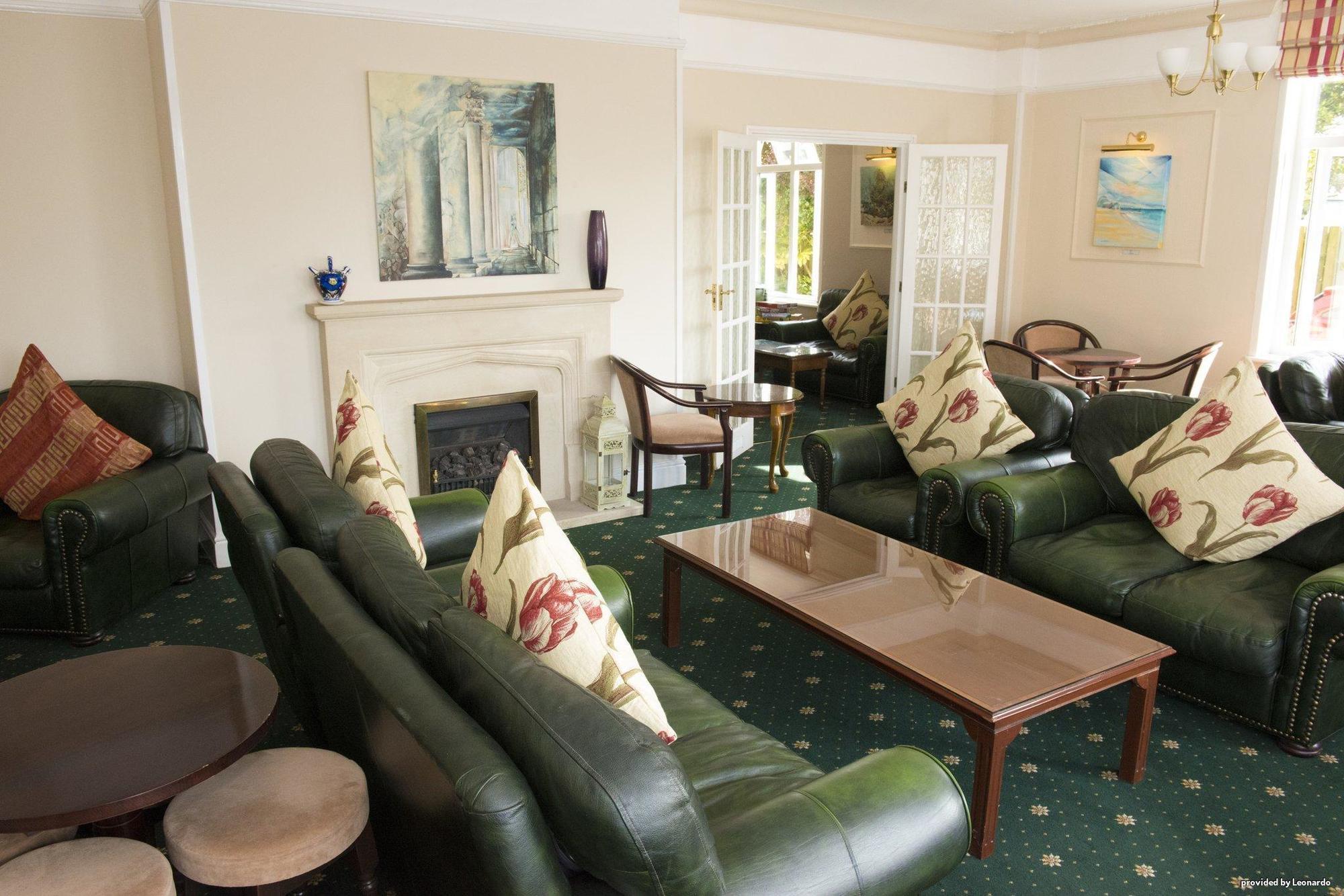 Cliff Head Hotel カーライオン・ベイ エクステリア 写真