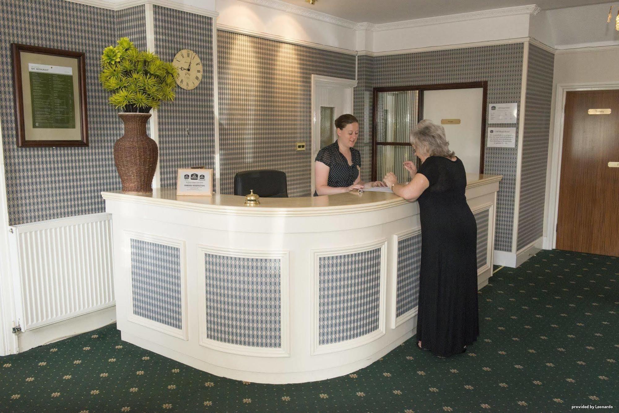 Cliff Head Hotel カーライオン・ベイ エクステリア 写真